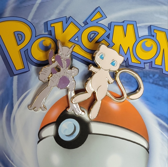 Pokemon Pins - Picture 1 of 5